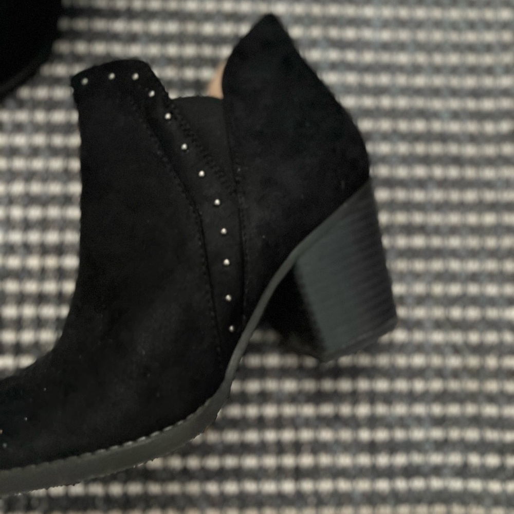 Ladies ankle boots size 7.5